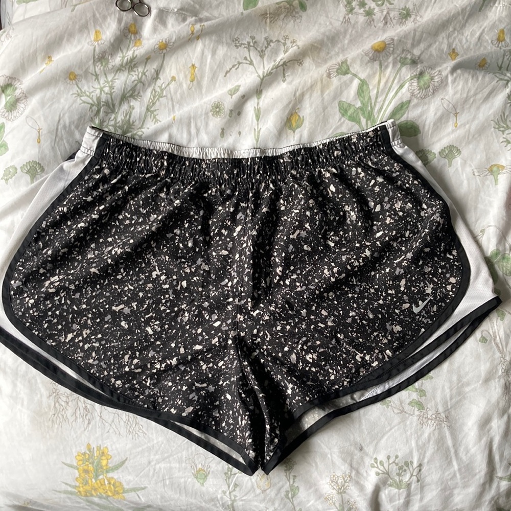 1x Nike Dri-Fit Athletic Shorts: Black/White Speckled Pattern.
